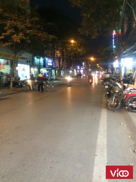 Cho thuê gấp nhà phố Nguyễn Thái Học 170m, 4 tầng, MT 10m, 70 tr/th