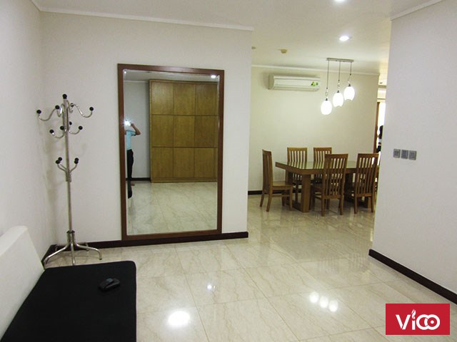 Căn hộ Ciputra, 267m2, 4 phòng ngủ, đủ đồ, $2500/tháng