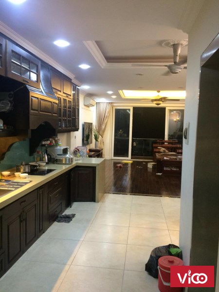 Nhà mặt phố Chùa Láng 80m2x3 tầng