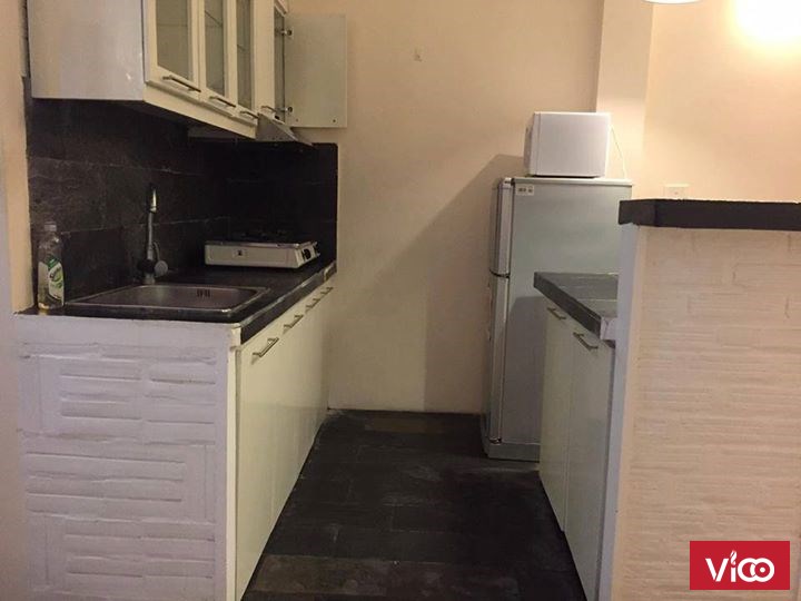 Cho thuê căn hộ dịch vụ 1 phòng ngủ ở Tô Ngọc Vân, Tây hồ, 400$