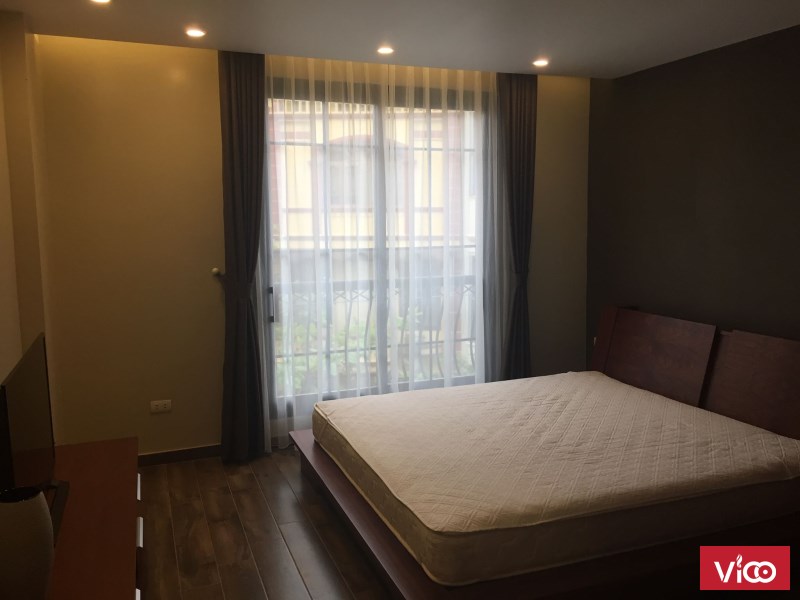 Cho thuê căn hộ dịch vụ 1 phòng ngủ ở Đào Tấn, 900$