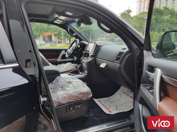 Bán Toyota Landcruiser 5.7L 2016 nhập Mỹ