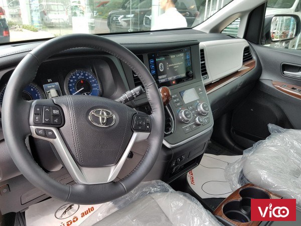 Bán Toyota SIENNA LIMITED nhập khẩu
