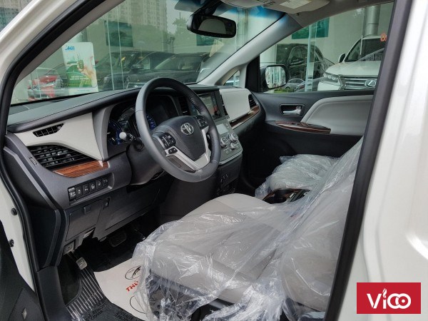 Bán Toyota SIENNA LIMITED nhập khẩu