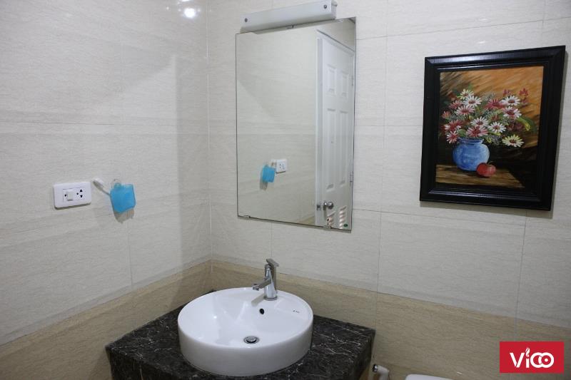 Chung cư ban công hướng ĐÔNG NAM 3 phòng ngủ đẹp sáng thoáng mát cần cho thuê