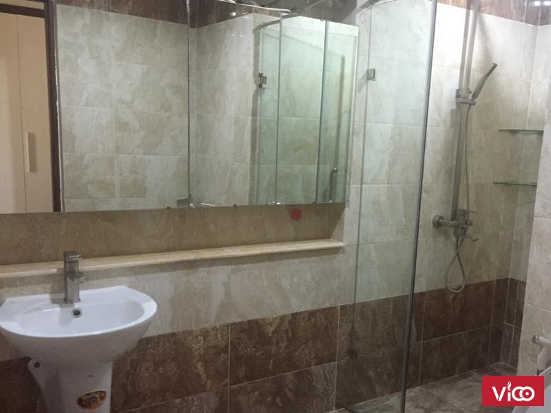 Cần cho thuê căn hộ chung cư P2203 ở Star Tower, Cầu Giấy, Hà Nội.