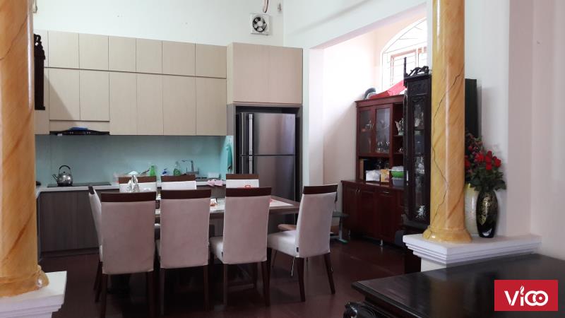 Cho thuê nhà 320m2 phố Lãng Yên