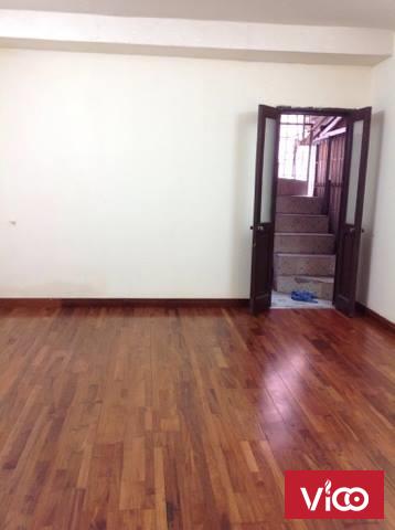 Cho thuê nhà phố hàng bài hai bà trưng 40m 3,5t san gỗ cách đường 15m tiện ở KD ol 10tr