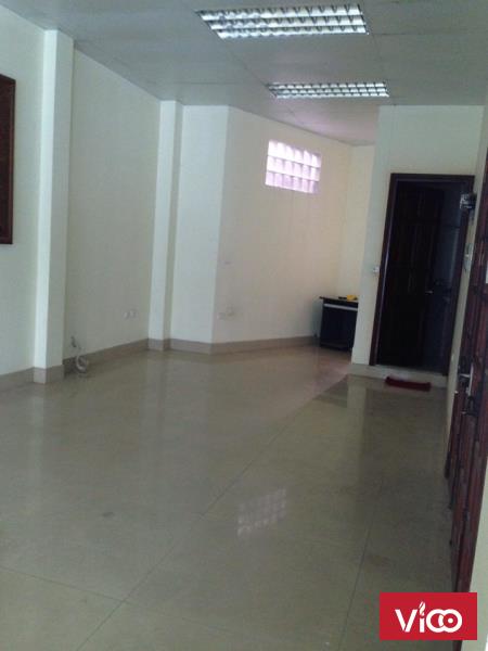 Cho thuê nhà 35m2 6 tầng phố kim đồng giáp bát