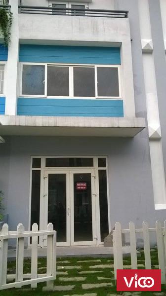 Nhà phân lô ngõ 125 Trung Kính DT 70m2 x 4T, giá 18tr