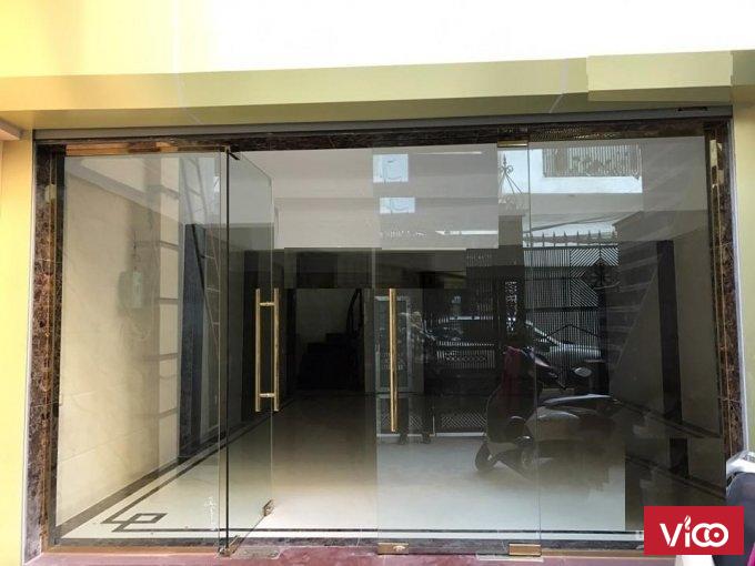 Nhà khu X4 Mai Dịch sau Đại Học Thương Mại 50m2 x 6 tầng, 18 triệu