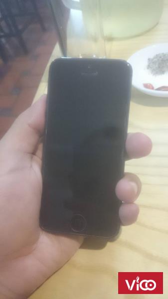Iphone 5 32gb màu đen 1,9tr
