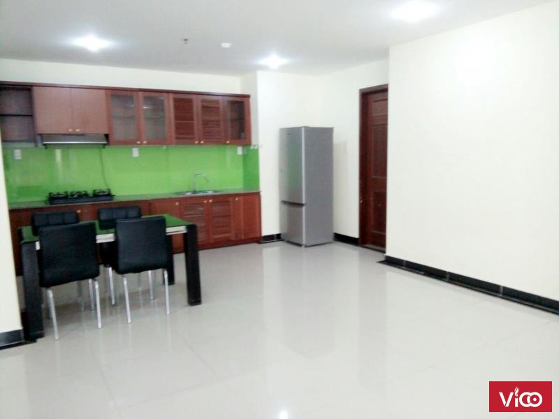 Cho thuê căn hộ chung cư Giai Việt Q.8, DT 115m, 2PN, giá thuê 11tr/th, có máy lạnh, rèm cửa