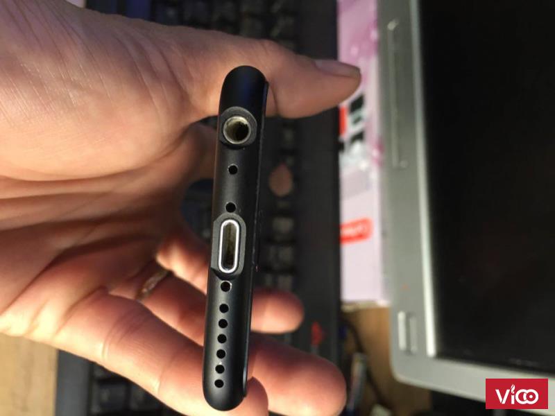 Iphone 5 quốc tể 64gb lên vỏ 7 jetblack