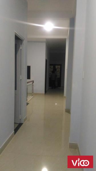 Gia đình đi xuất ngoại,Bán nhà mới xây 3tầng, đường Bàu Năng 10, chính chủ