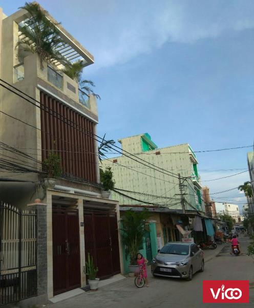 Nhà Ỷ Lan Nguyên Phi, 3 mê nội thất xịn, Sân gara ô tô giá 3,65 tỷ