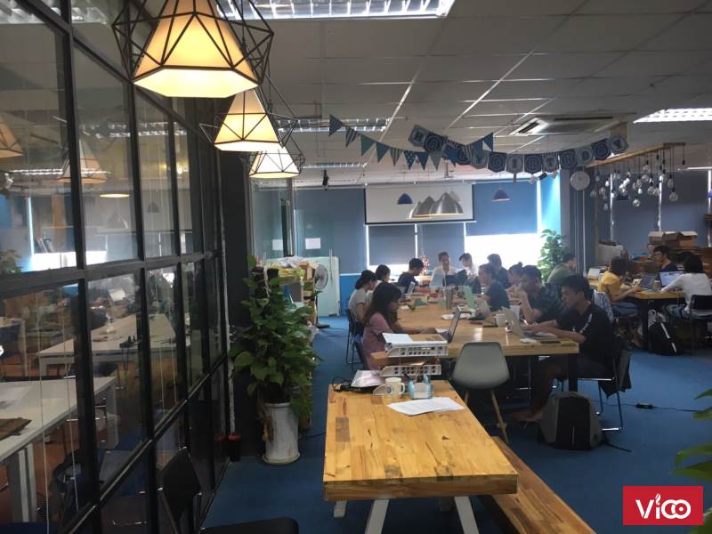 Cho thuê văn phòng phố Đê La Thành 240m2, 480m2 giá rẻ nhất thị trường.