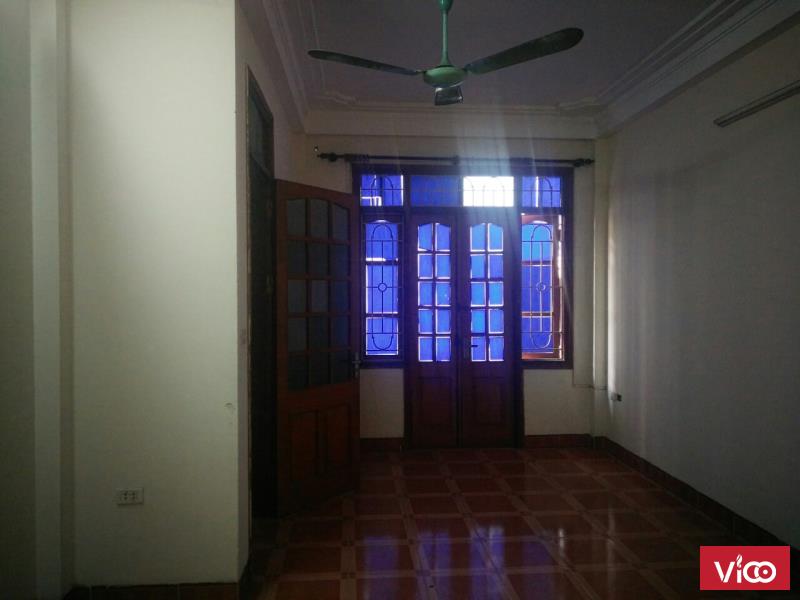 Cho Thuê nhà 7,5 triệu/tháng ngõ 81/30 lạc long quân, cầu giấy