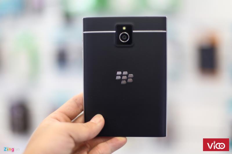 Blackberry passport đen