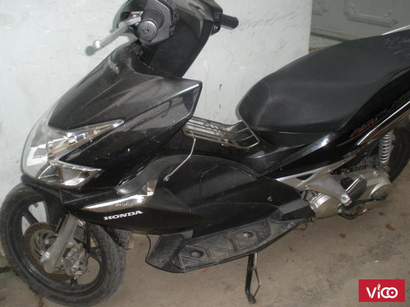 Xe air blade màu đen chính chủ máy zin all giá thanh lý như cho rẻ bằng con xe điện