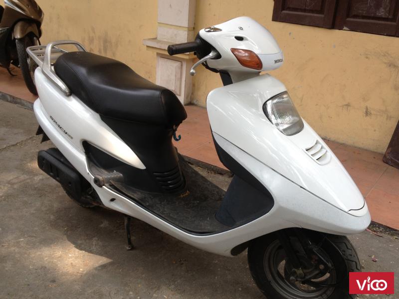 Cần bán xe Honda Spacy mầu trắng đời cửa sổ ốp bô to nguyên bản từ đầu biển 5 số