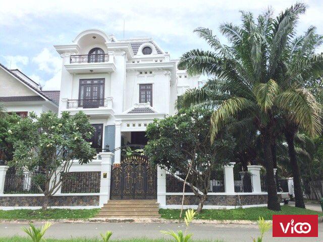 Bán biệt thự cao cấp Thảo Điền, Q.2, khu biệt lập, phong cách Hoàng gia