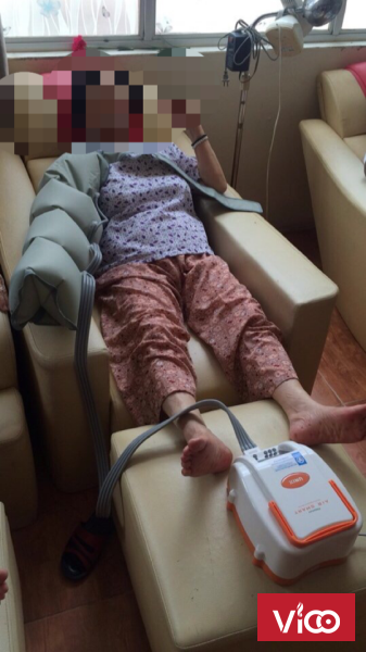 máy xoa bóp tay chống phù nề bạch huyết sau điều trị ung thư vú