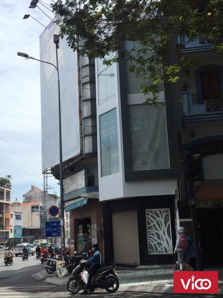 Cho thuê hoặc bán nhà góc 2MT Đinh Tiên Hoàng, Q1, chính chủ giấy tờ pháp lý đầy đủ DT 3.8x15m