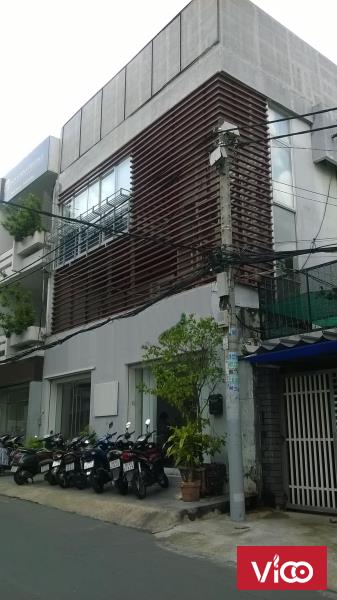 Cho thuê gấp nhà rộng mặt tiền đường Nguyễn Văn Thủ, Quận 1 9m x 16m, 2 lầu, gần Đinh Tiên Hoàng