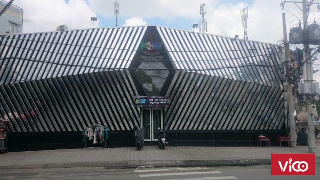 Cho thuê nhà góc 2 mặt tiền Trường Sơn và Nguyễn Giản Thanh, Phường 15, Quận 10.