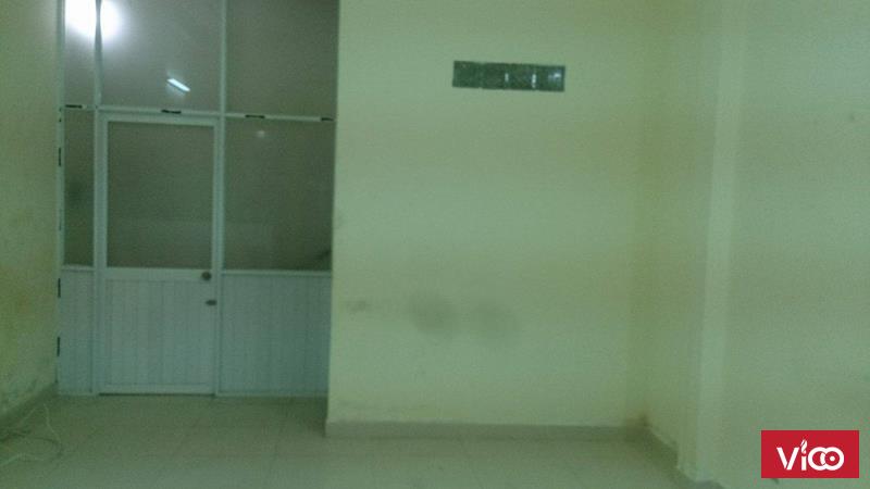 Mặt bằng trung tâm Q10 hẻm xe hơi , đối diện trường học.