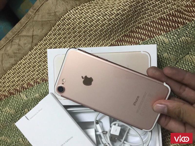 Cần bán iphone 7 128gb màu hồng còn bh.đầy đủ phụ kiện không trày sướt nguyên zin chưa bung