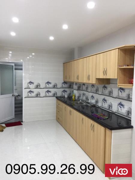 Nhà mặt tiền Nguyễn Hoàng gần ngã tư Ông ích Khiêm. Vị trí kinh doanh tốt giá rẻ