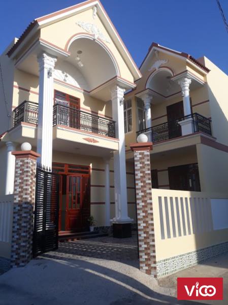 Bán nhà phố 2 mặt tiền đường thông ngay hội trường Đông Hòa Dĩ An Bình Dương.