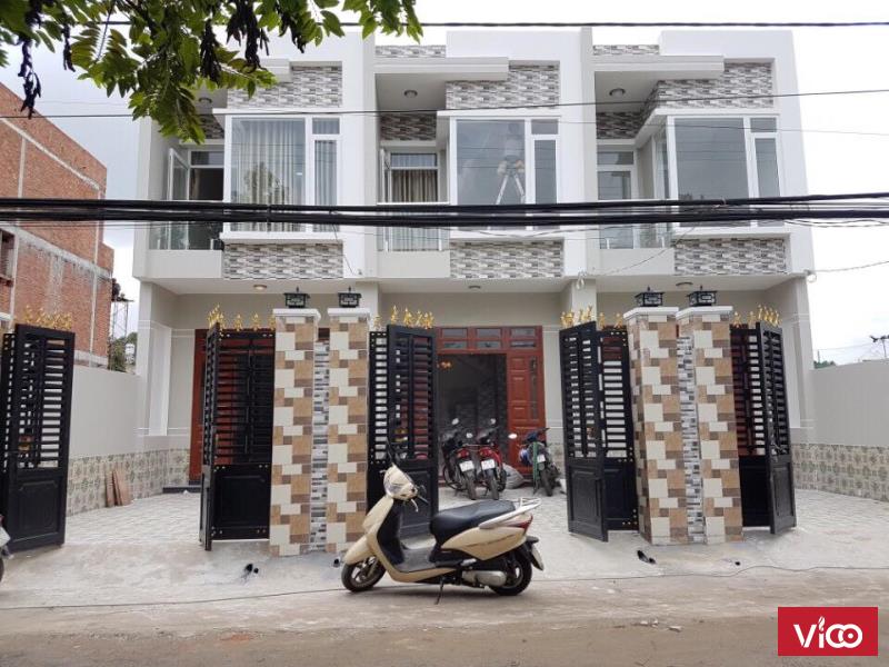 Bán nhà đường thông tại Dĩ An buôn bán tốt khu dân trí cao