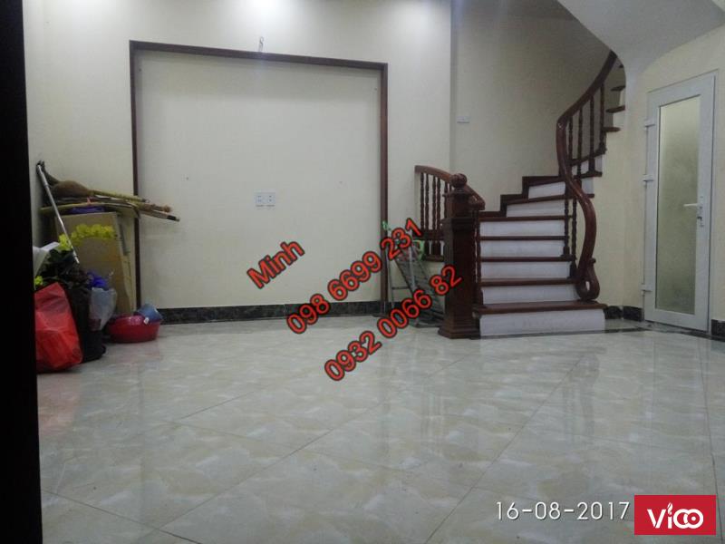 Cho thuê nhà riêng ở Tam Trinh , Mai Động , 40m2 x 5 tầng,nóng lạnh, tủ bếp, 11tr / tháng