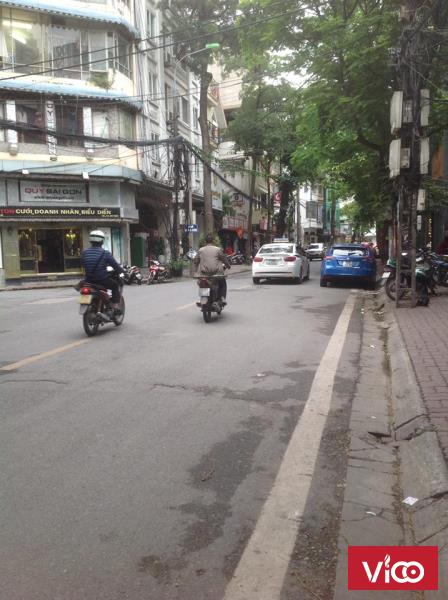 Cho thuê nhà mặt phố hàng bún mới xấy 35m 5T MT4,5m ngay ngã 3 giá cho thuê 30tr