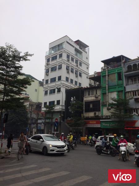 Cho thuê mặt băng tầng 1, tâng 2 thuộc tòa nhà văn phòng 8 tầng mặt phố Tôn Đức Thắng. Giá 45 triệu