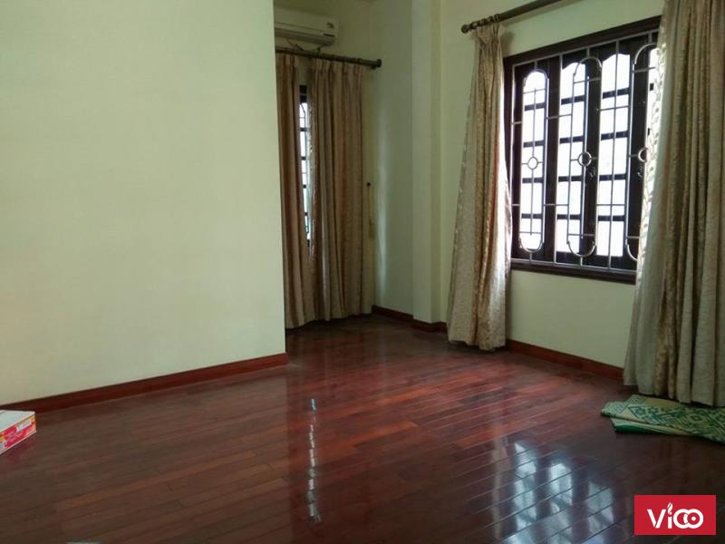 PHÒNG ĐẸP ngã ba Khuất Duy Tiến Lê Văn Lương đủ nóng lạnh quạt trần khép kín cửa sổ thoán