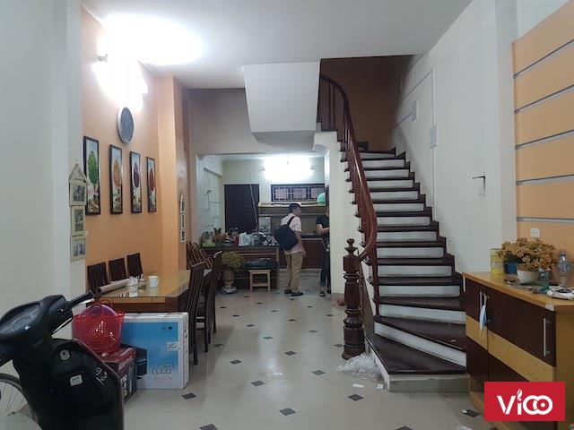 Cho thuê nhà riêng phố Minh Khai Hòa Bình 7 50m2x5t ô tô đỗ cửa
