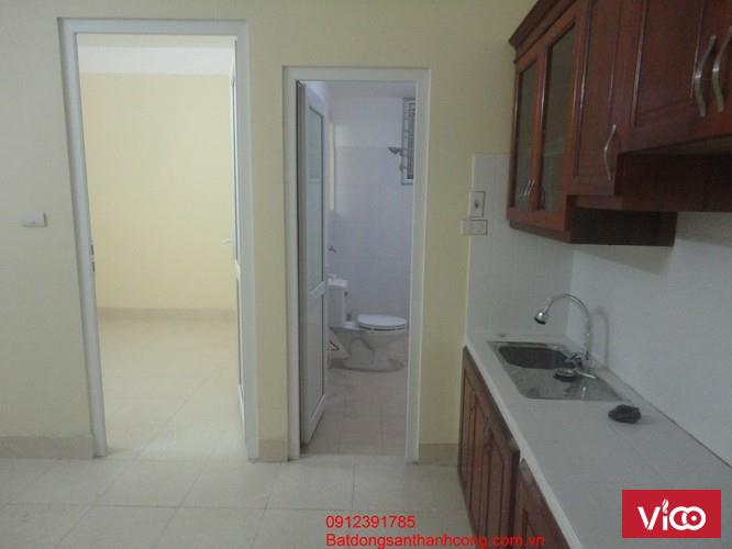 Cần Cho Thuê Căn Hộ Khép Kín 32m2 Need to rent 32m2 Closed Apartment in Dao Tan near LotteCenter HN