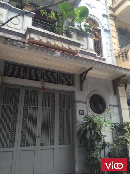 Cho thuê nhà riêng ở ngõ 80 chùa láng 100 m2 x 2 tầng,oto đỗ cửa làm vp