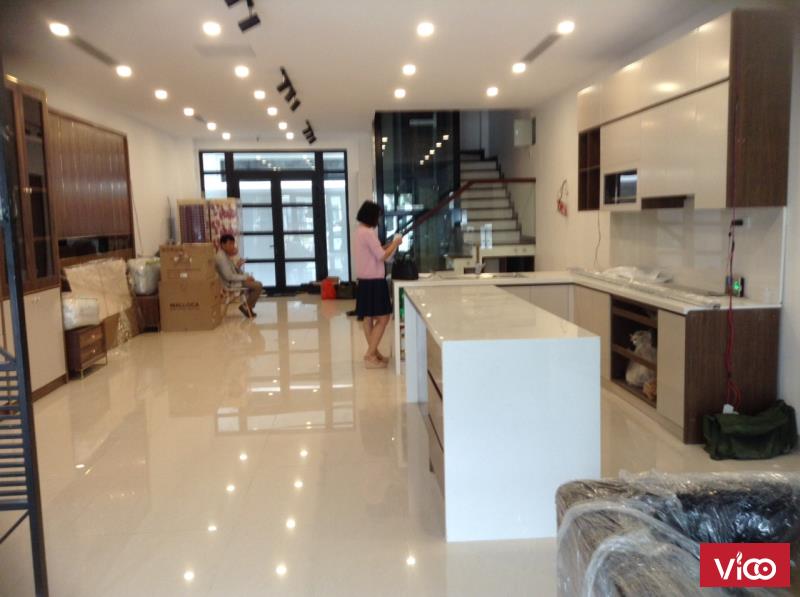 Cho thuê biệt thự đơn lập 250 m2 X 3 tầng đủ nội thất giá 36 tr/tháng