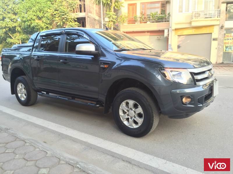 Cần bán Ford Ranger XLS 2015 số tự động , xe cực đẹp chất