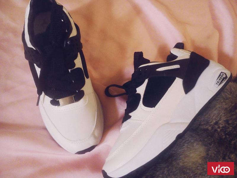 Giày thể thao nữ Trinomic