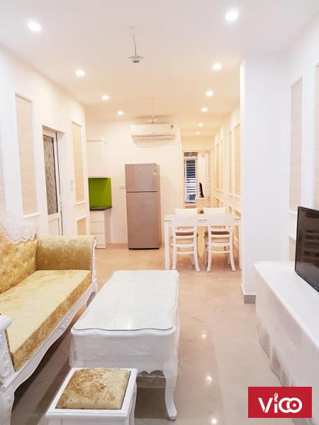 Cho thuê căn hộ dịch vụ cao cấp 2 phòng ngủ mặt phố Tôn Đức Thắng gần Văn Miếu