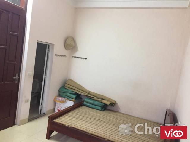 Cho thuê phòng tầng 5 nhà 6 tầng ở Vũ Trọng Phụng