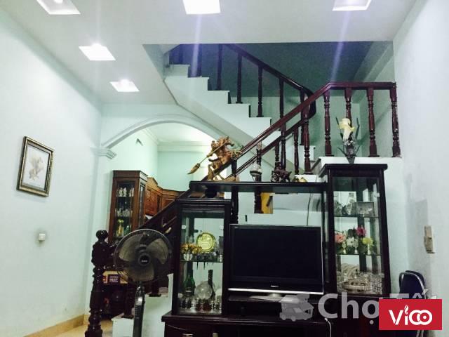 Cho thuê nhà 4 tầng, ngõ 105 Láng Hạ