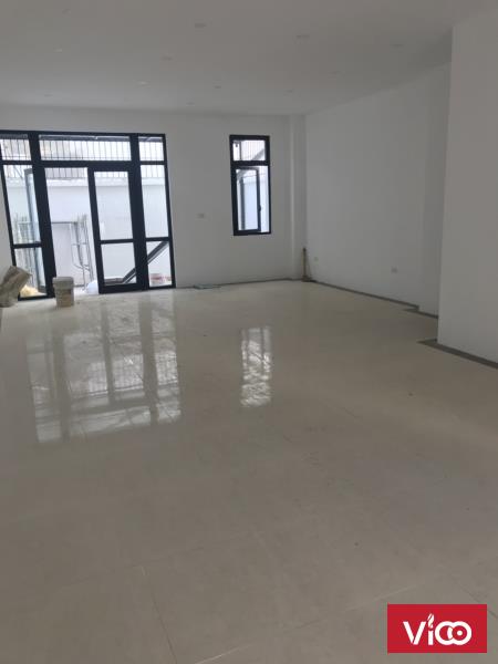 Cho thuê vinhomes gardenia mặt bằng tầng 1x111m2 giá 18tr/th