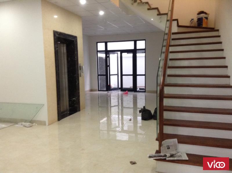 Cho thuê shop house vinhomes đường hàm nghi 97 m2 X 5 tầng giá 40tr/tháng